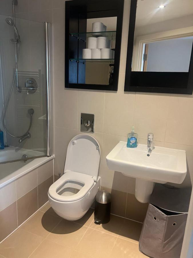 Clarance Docks Apartment Leeds  Luaran gambar